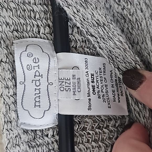 Mud pie gray and tan neutral fringe poncho - Picture 3 of 5